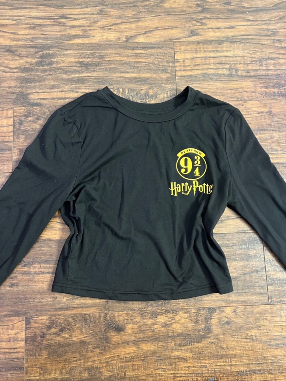 SHEIN Black Long-Sleeve Tee with Yellow 9 3/4 Harry Potter Logo